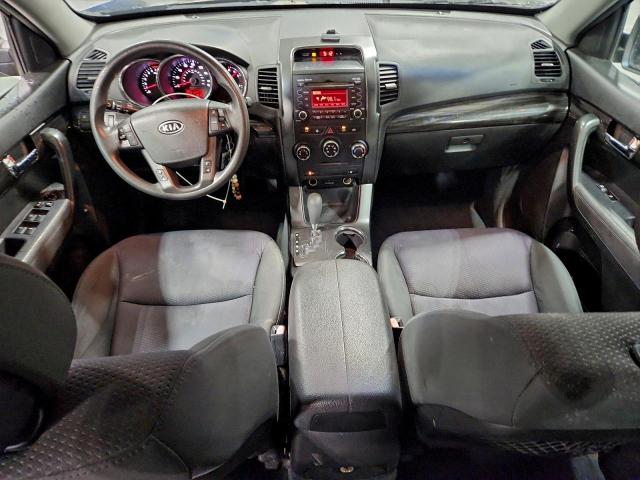 Kia Sorento Base Image 6