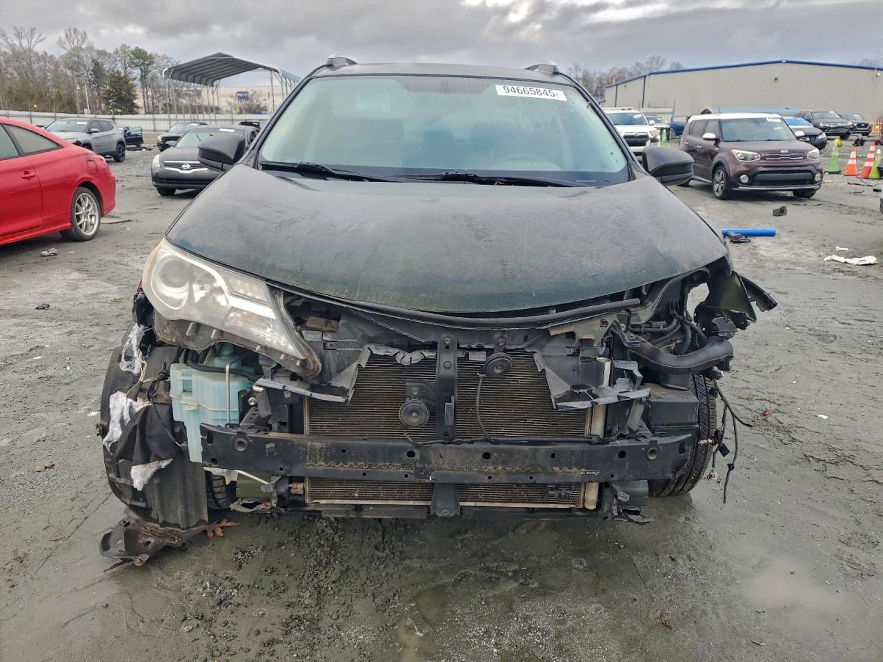 Toyota RAV4 Le Image 2