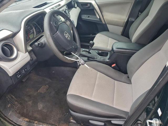 Toyota RAV4 Le Image 9