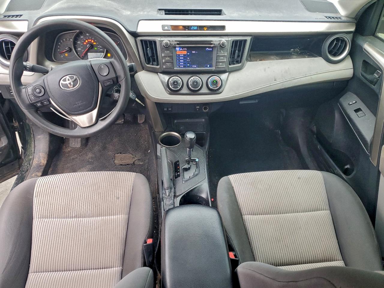 Toyota RAV4 Le Image 13