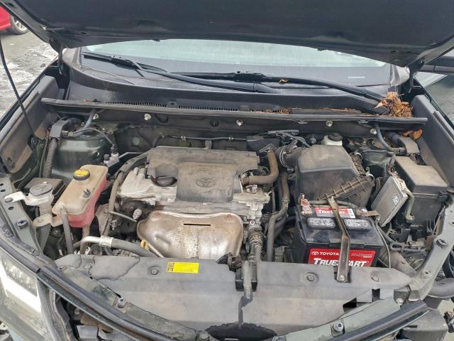 Toyota RAV4 Le Image 10