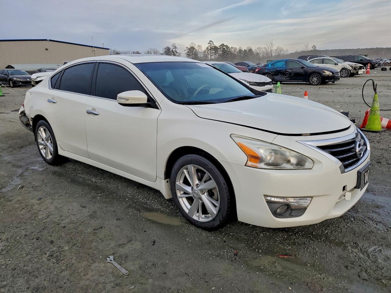 Nissan Altima 2.5 Image 10