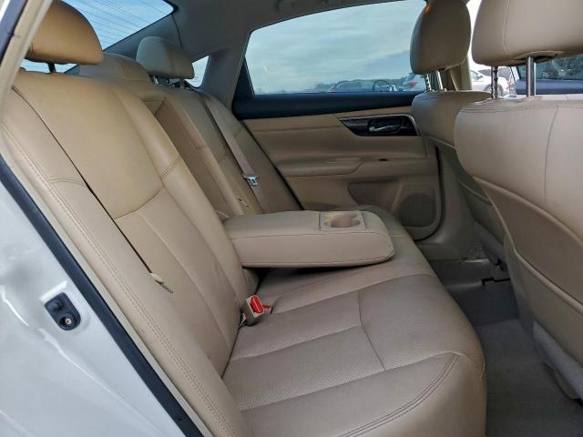 Nissan Altima 2.5 Image 6