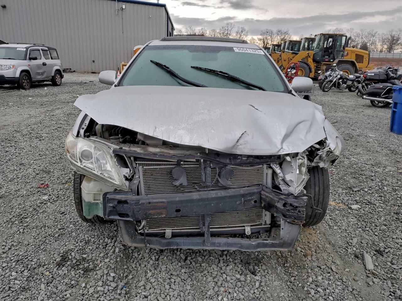 Toyota Camry Se Image 4