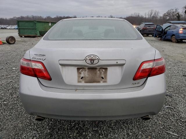 Toyota Camry Se Image 7
