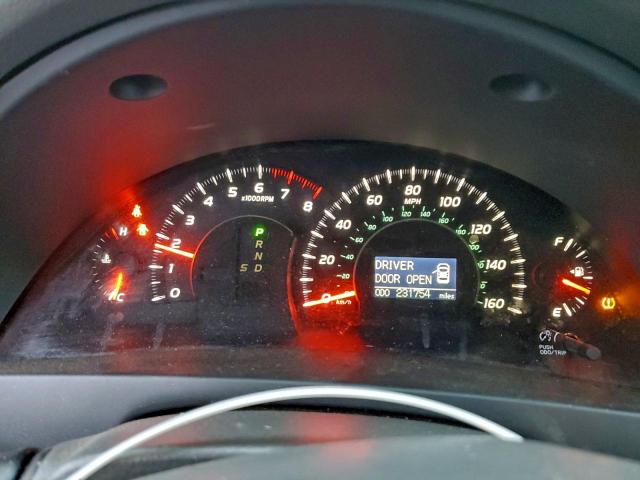 Toyota Camry Se Image 10