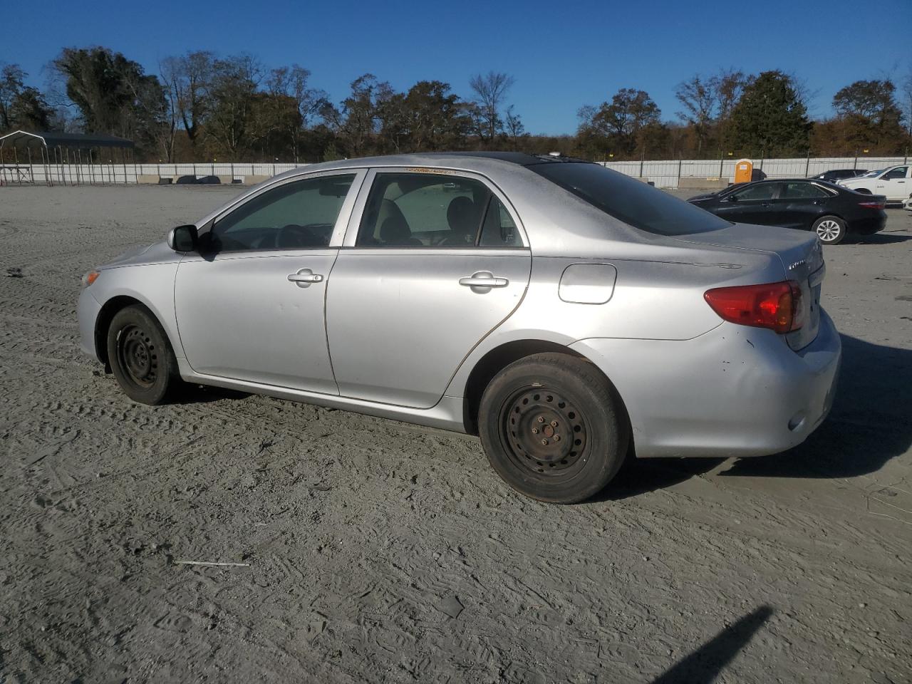 Toyota Corolla Base Image 4