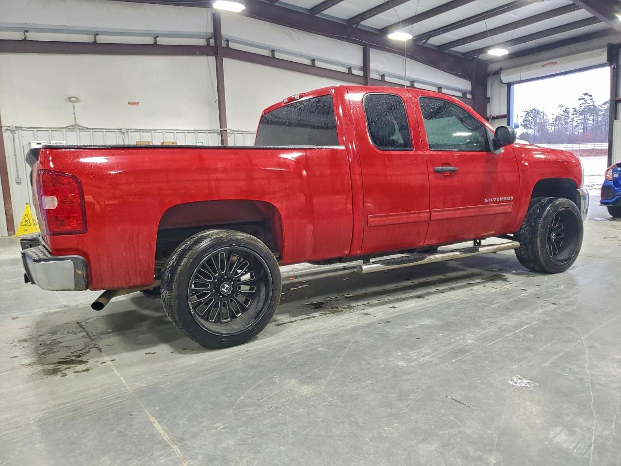 Chevrolet Silverado C1500 Lt Image 2