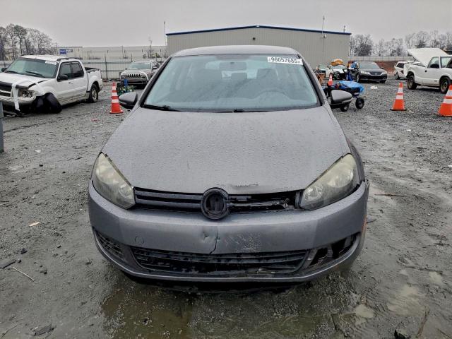 Volkswagen Golf Image 12