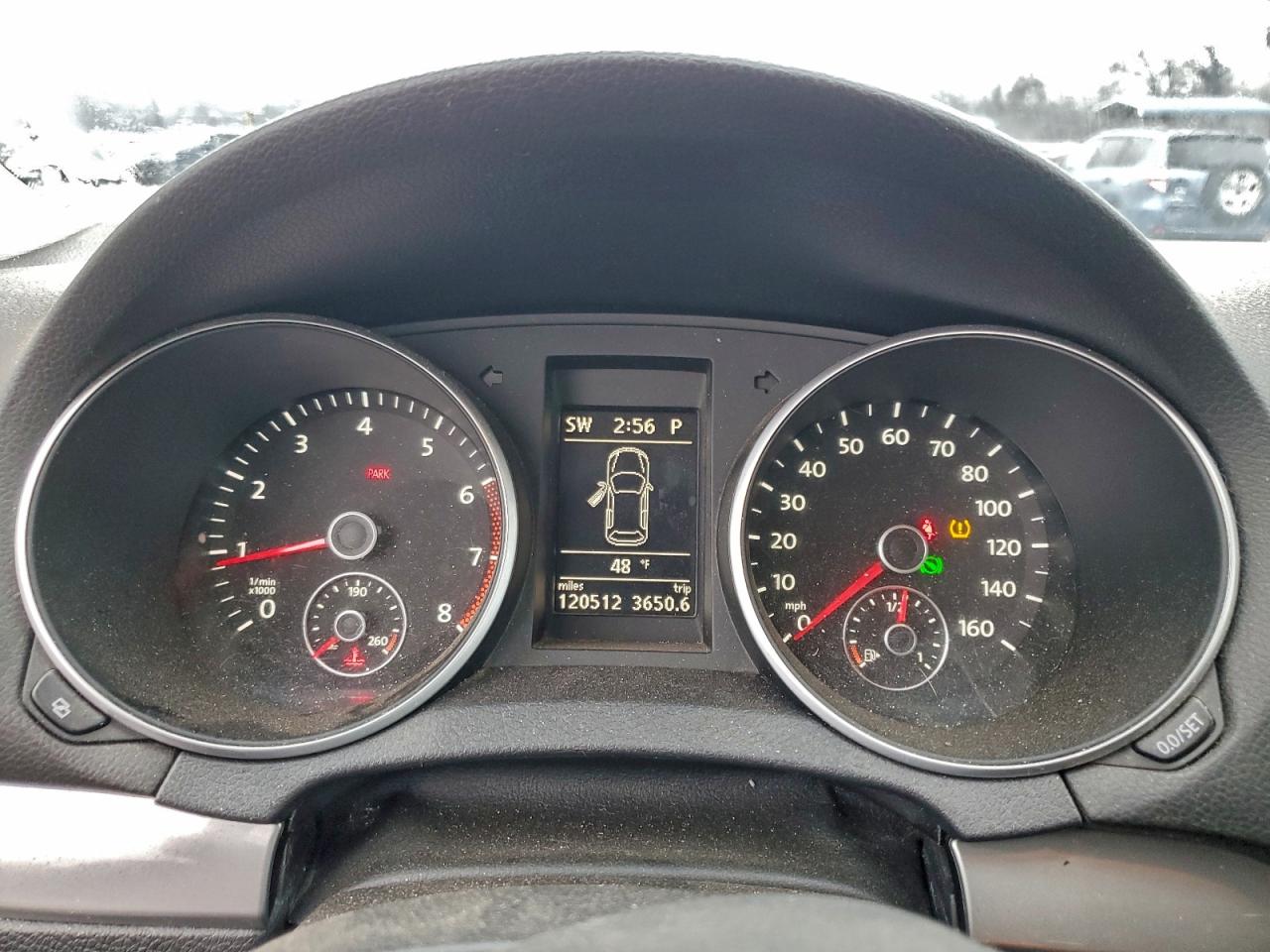 Volkswagen Golf Image 8