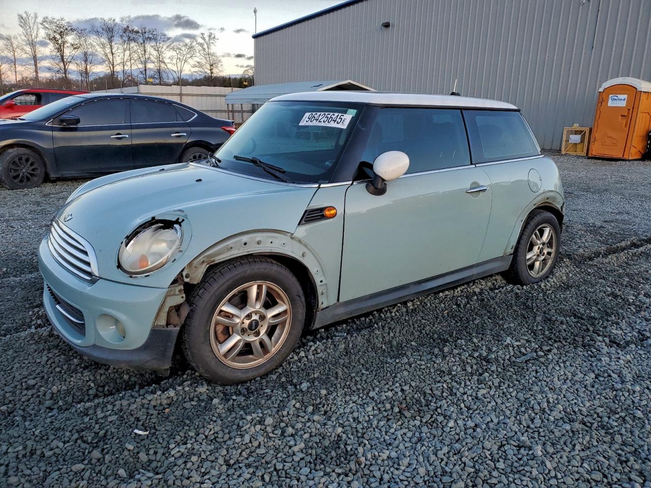 MINI Cooper Image 1
