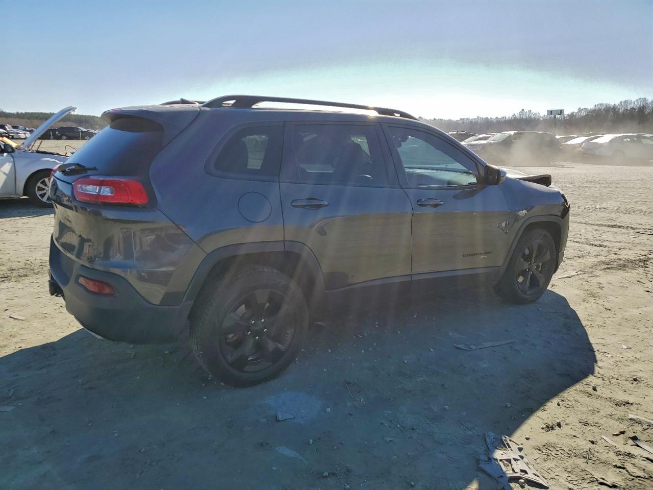 Jeep Grand Cherokee Latitude Image 4