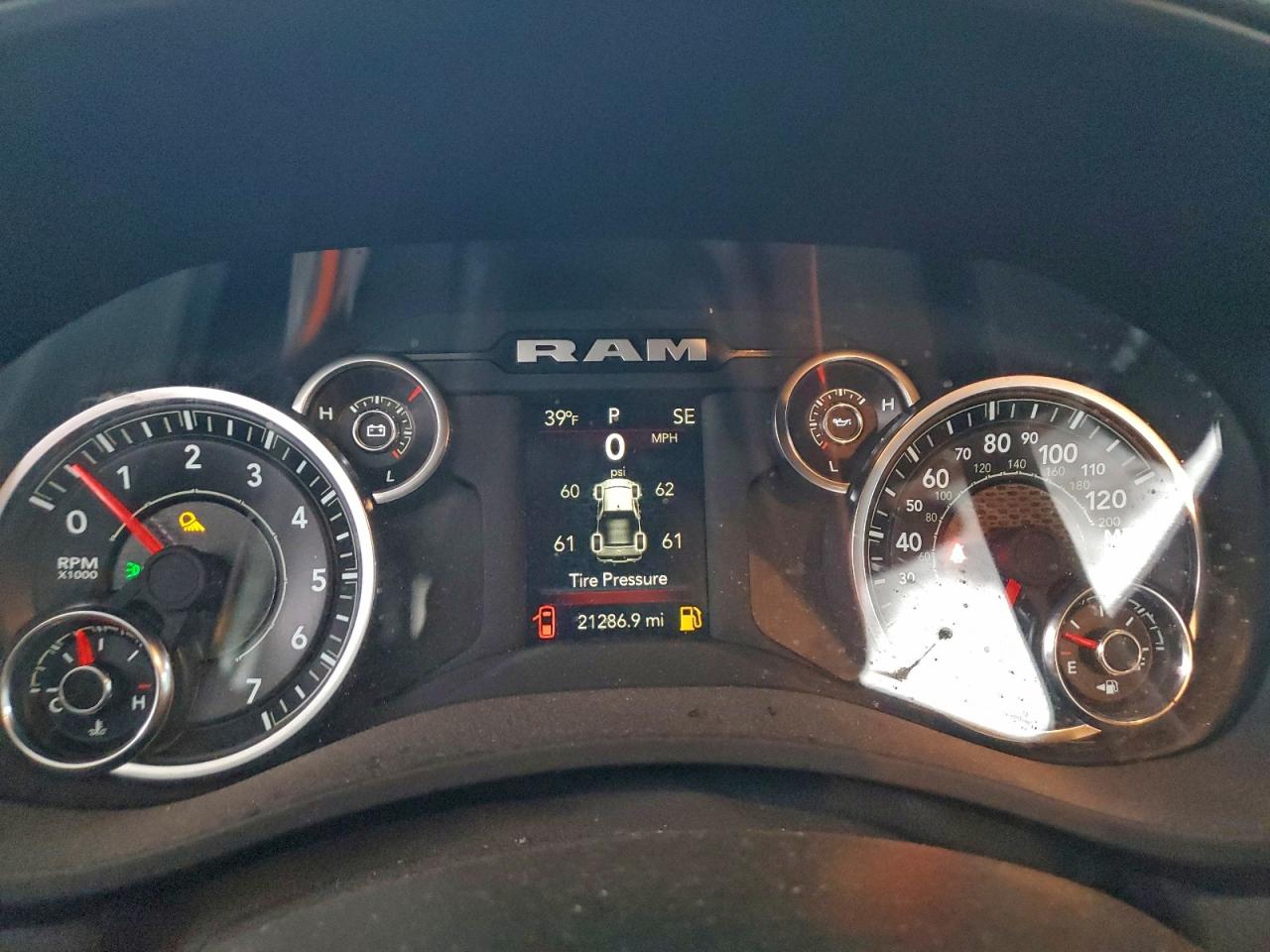 Ram 2500 Tradesman Image 8