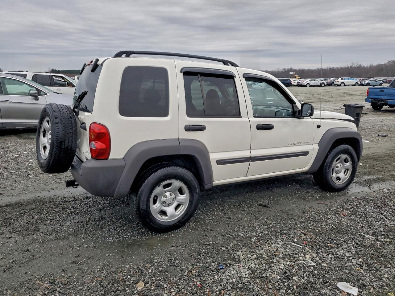 Jeep Liberty Sport Image 5