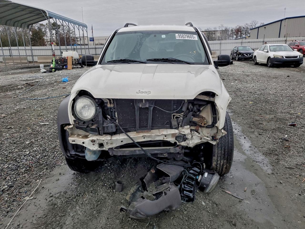 Jeep Liberty Sport Image 4