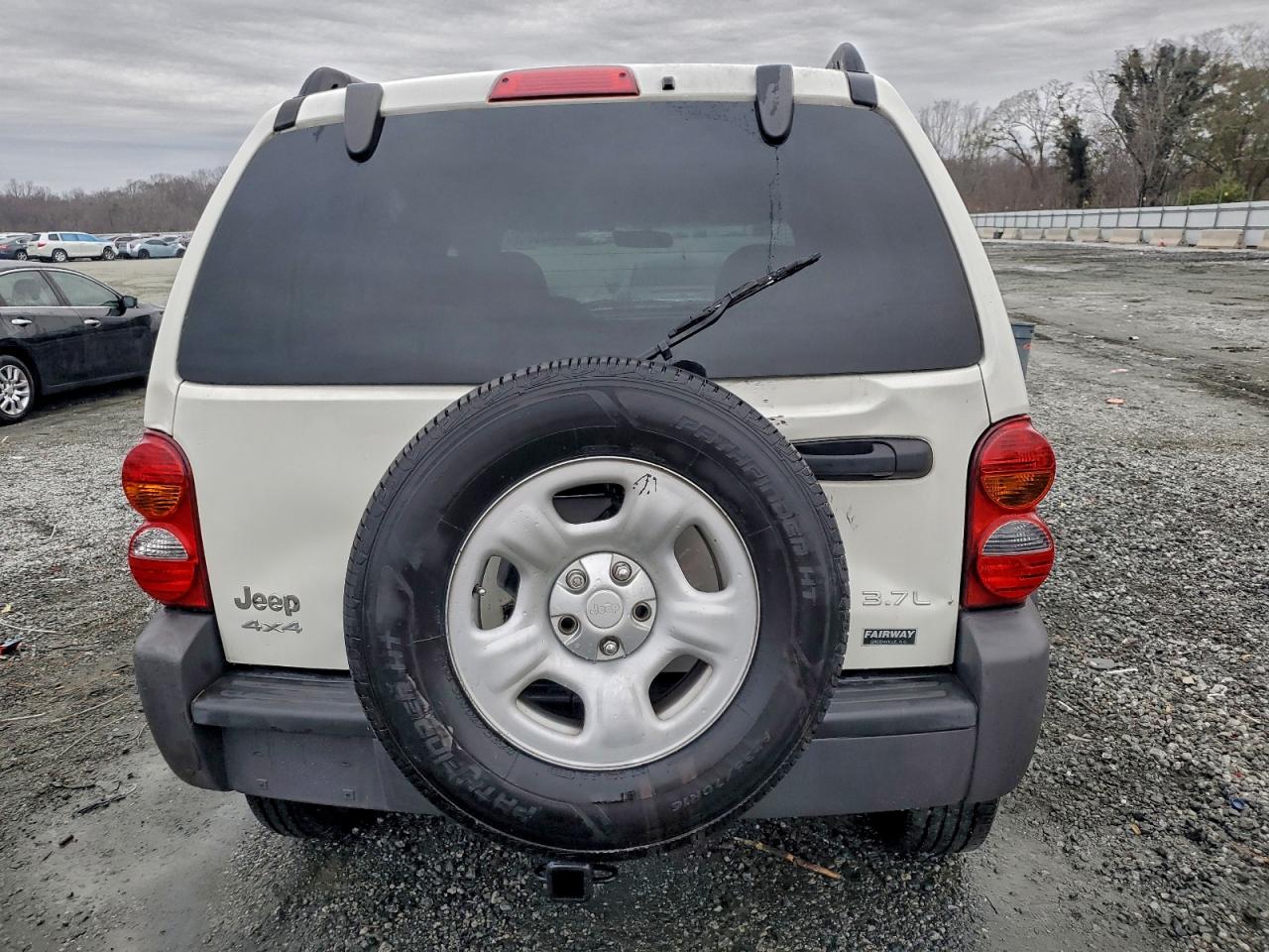 Jeep Liberty Sport Image 3