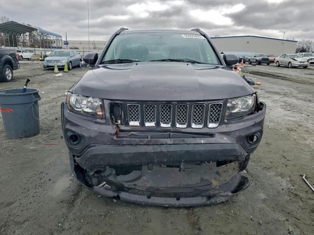 Jeep Compass Latitude Image 5