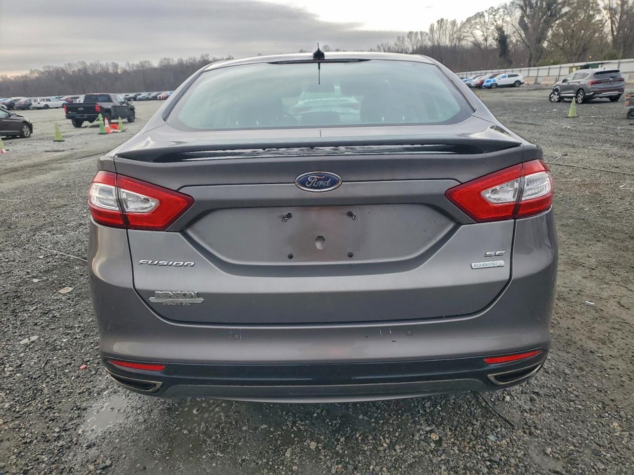 Ford Fusion Se Image 11