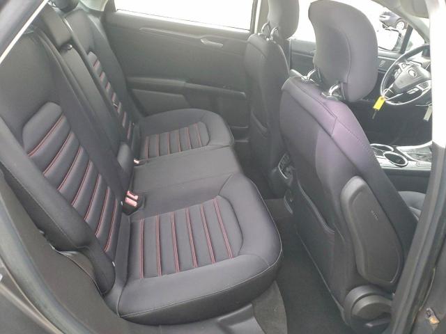 Ford Fusion Se Image 8