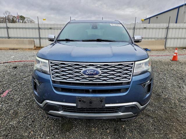 Ford Explorer Platinum Image 9