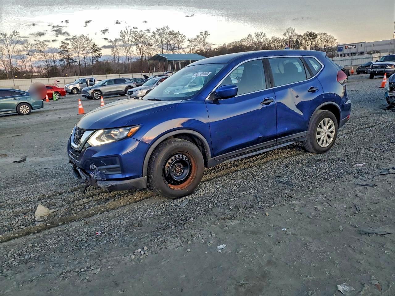 Nissan Rogue S Image 1