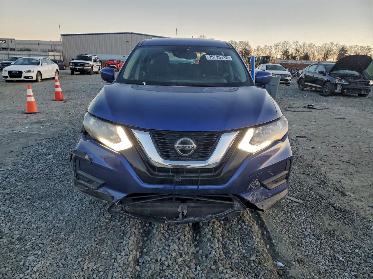 Nissan Rogue S Image 9