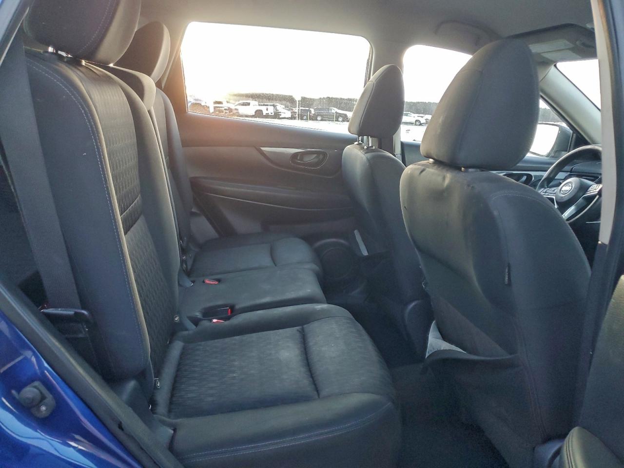 Nissan Rogue S Image 12