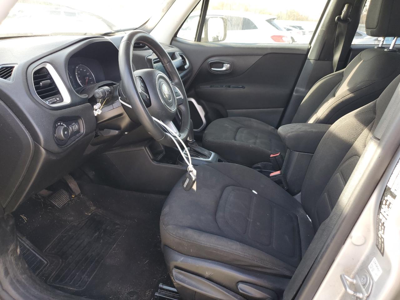 Jeep Renegade Latitude Image 13