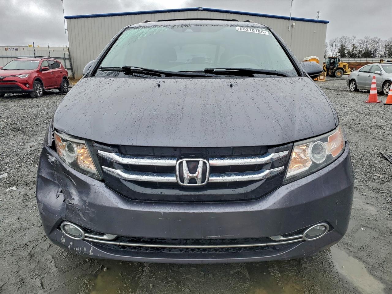 Honda Odyssey Touring Image 4