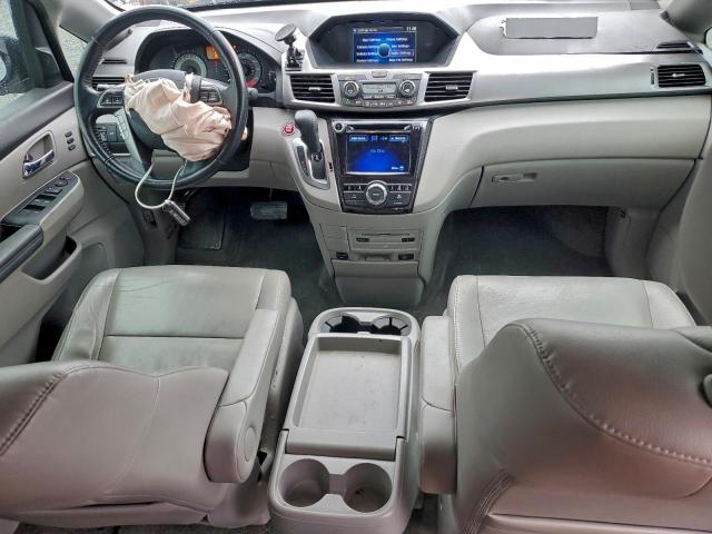 Honda Odyssey Touring Image 10