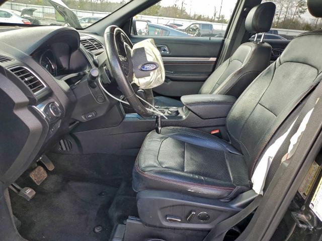 Ford Explorer Sport Image 9