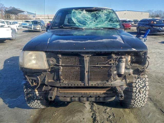 Toyota Tacoma Image 3