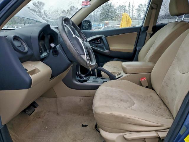 Toyota RAV4 Image 11