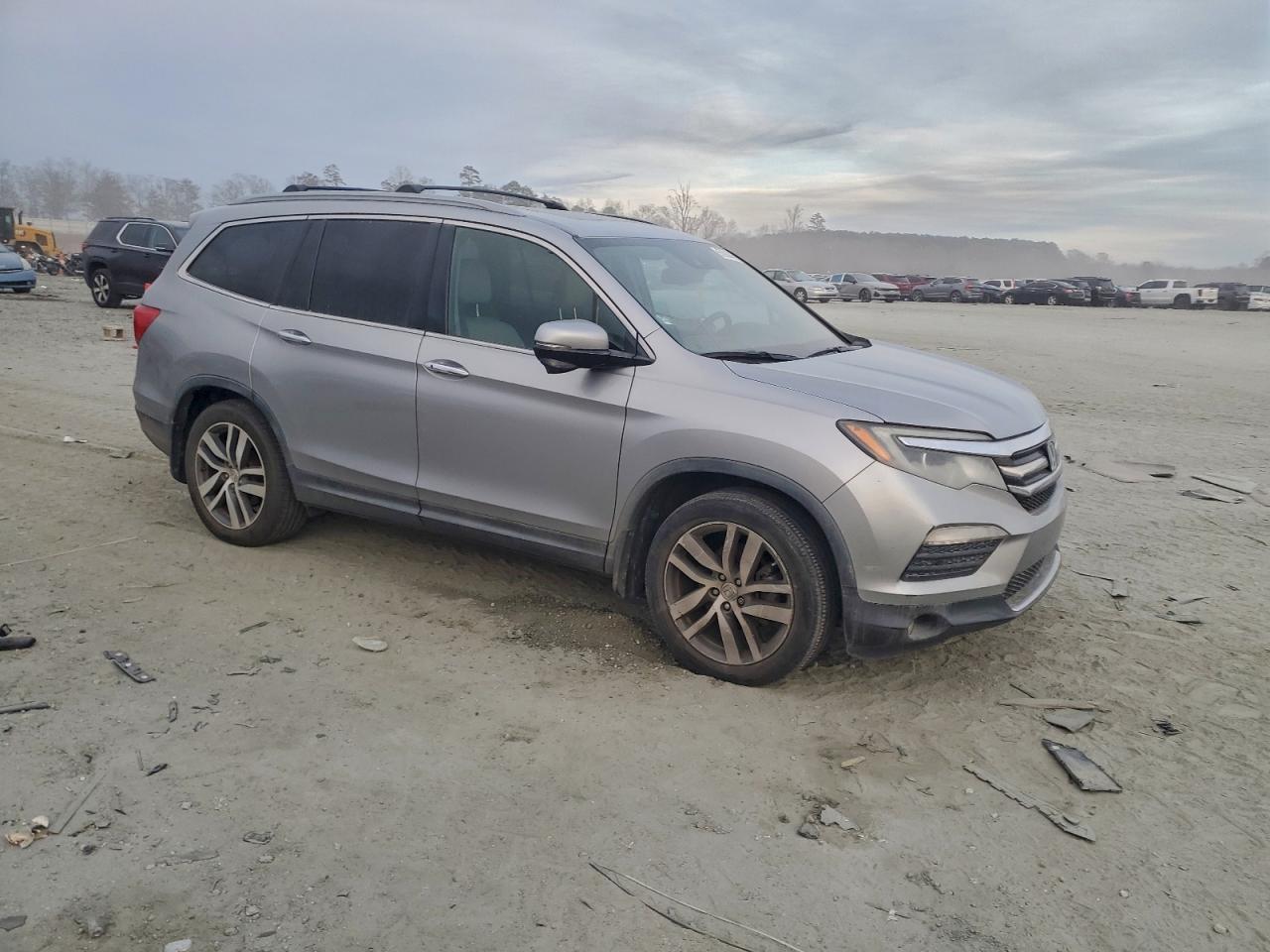 Honda Pilot Touring Image 3