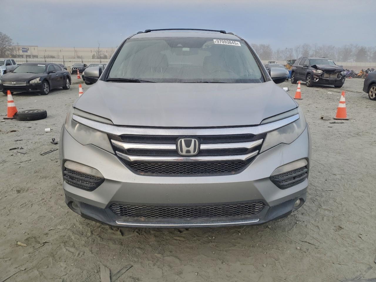 Honda Pilot Touring Image 5