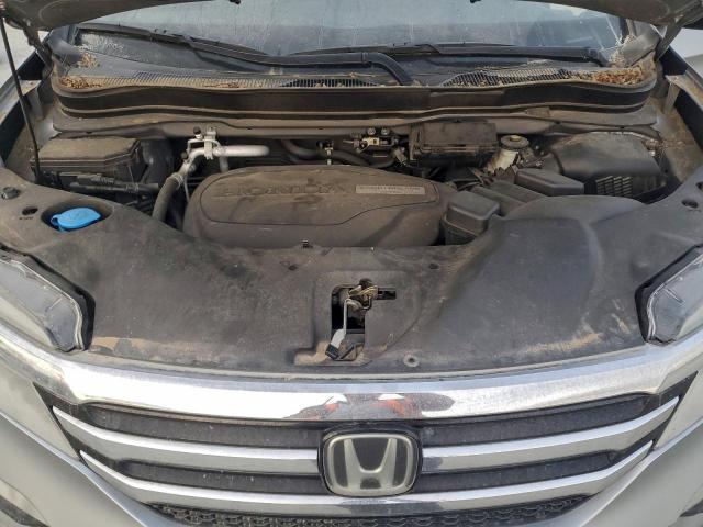 Honda Pilot Touring Image 10