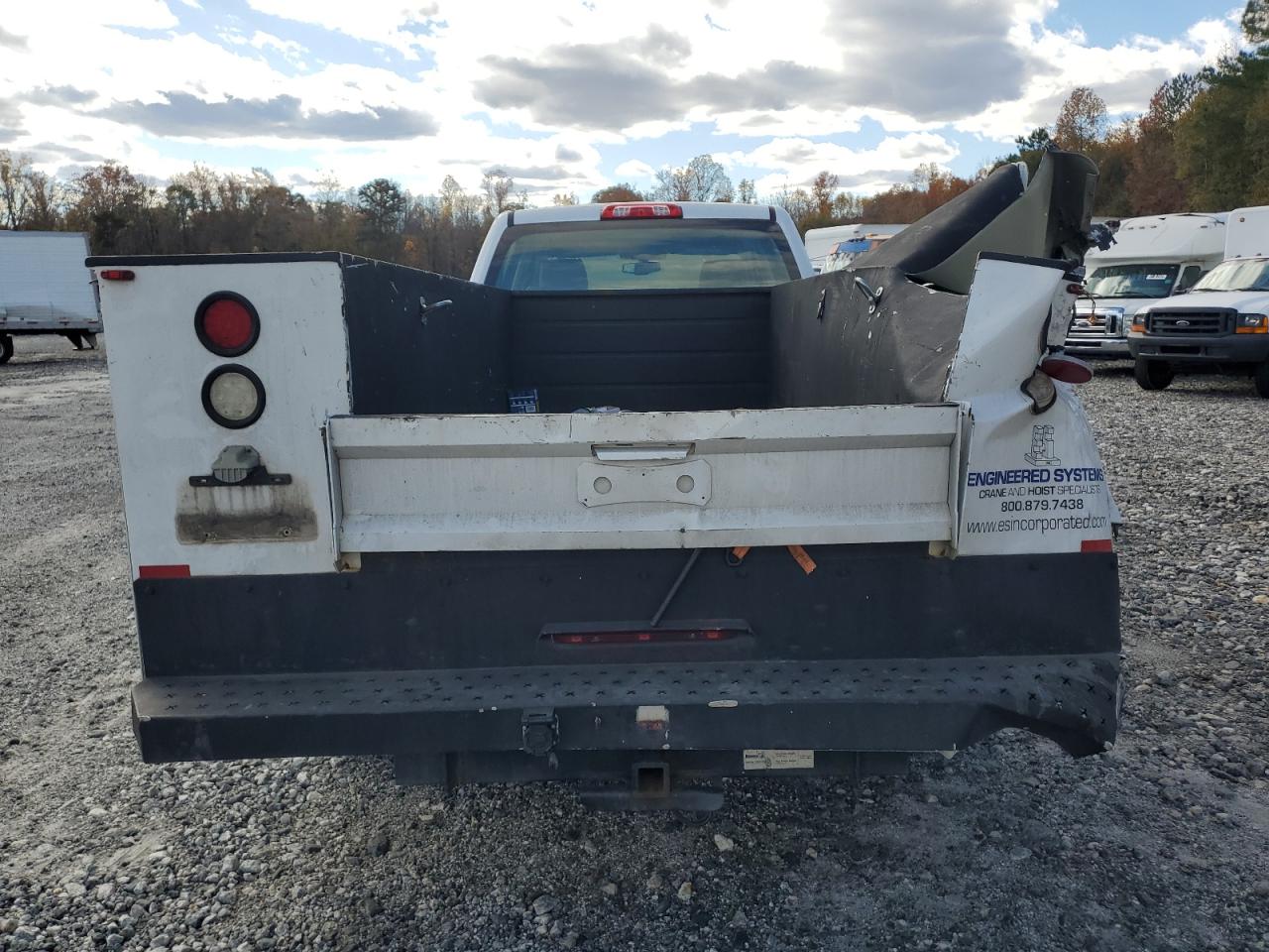 Chevrolet Silverado C3500 Image 5