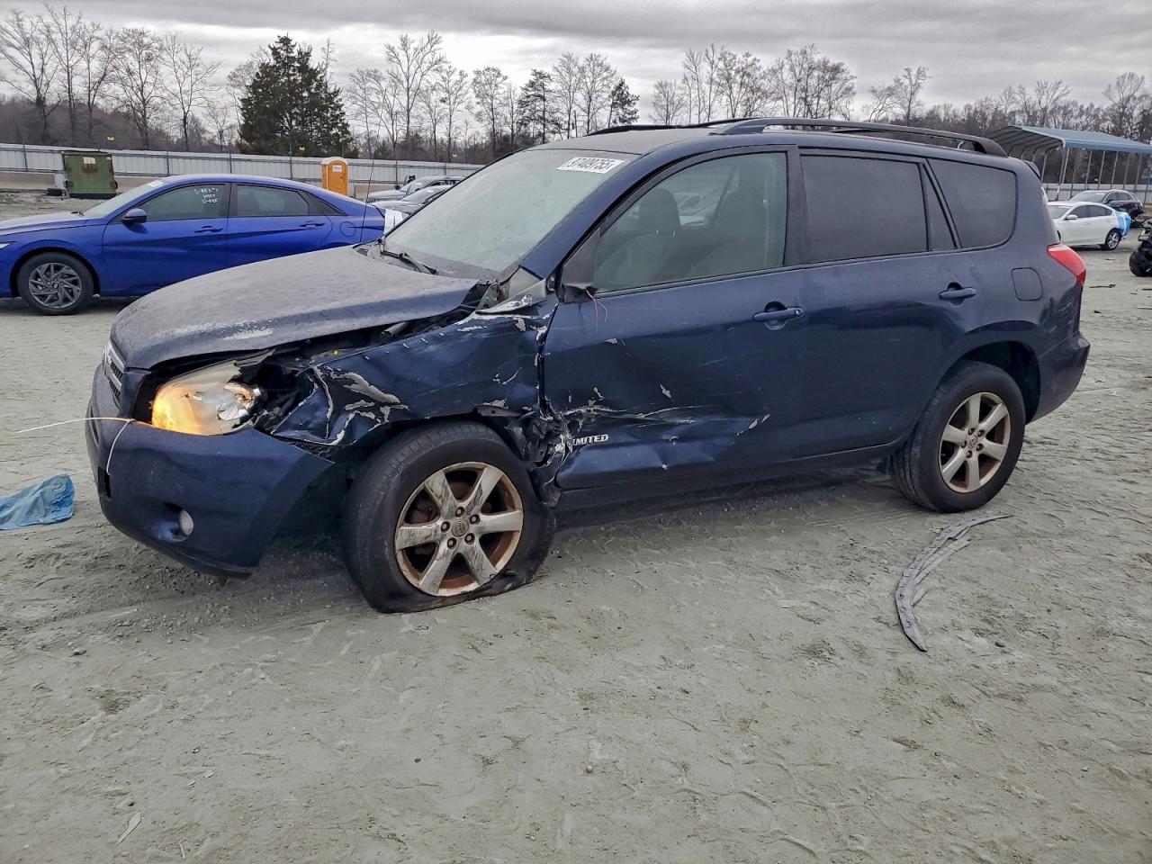 Toyota RAV4 Limited Image 1