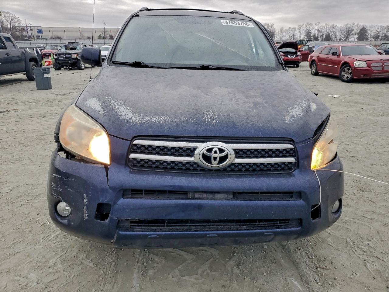 Toyota RAV4 Limited Image 6