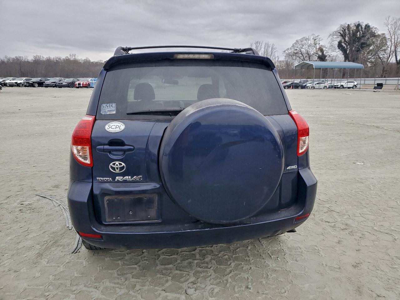 Toyota RAV4 Limited Image 8