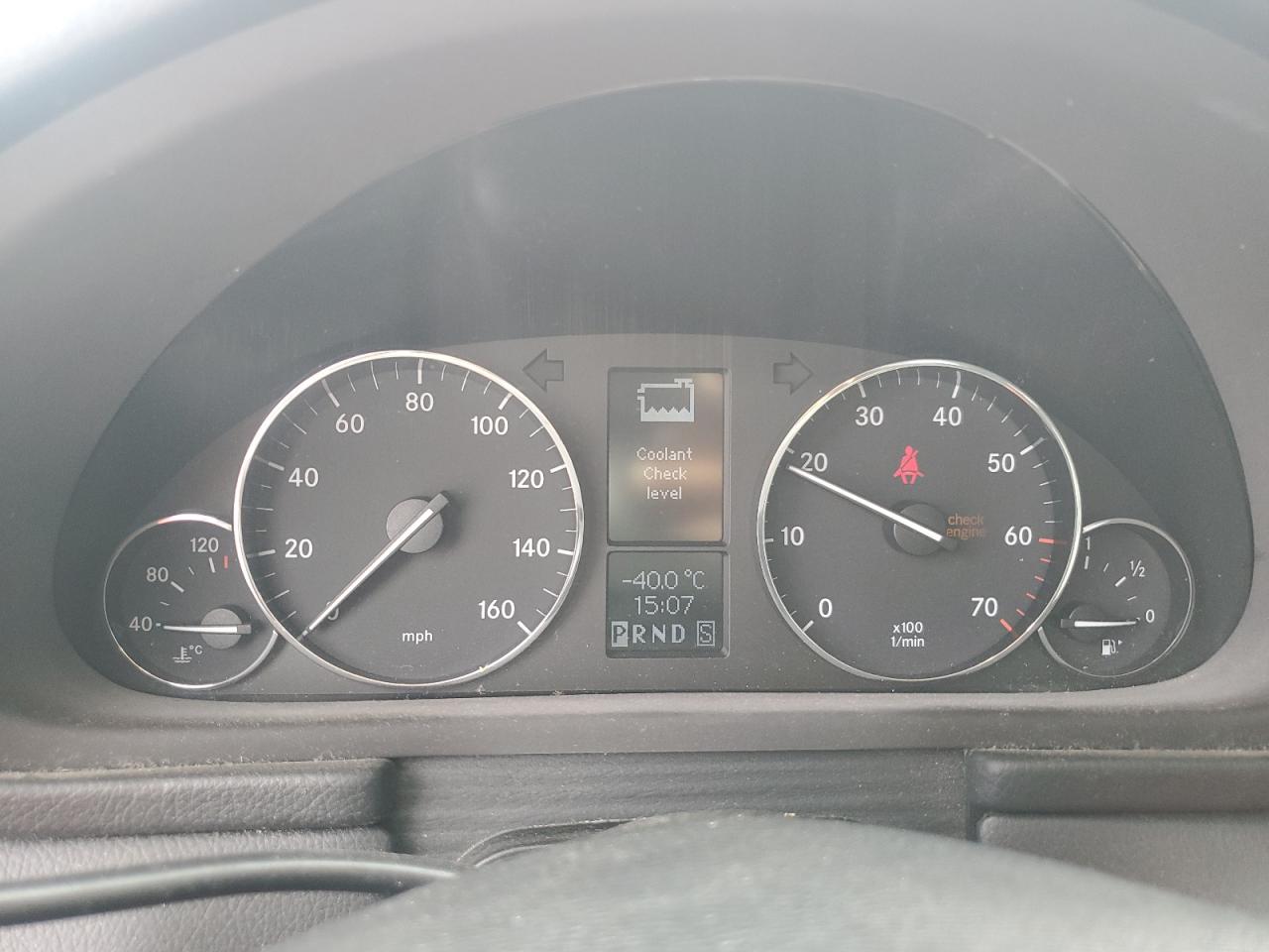 Mercedes-Benz C-Class 230k Sport Sedan Image 11