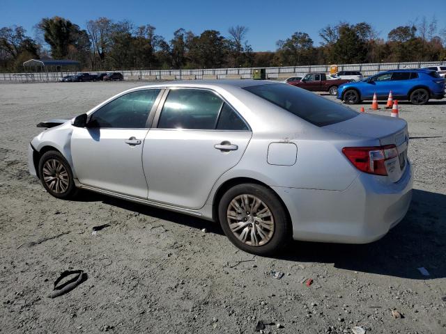 Toyota Camry L Image 7