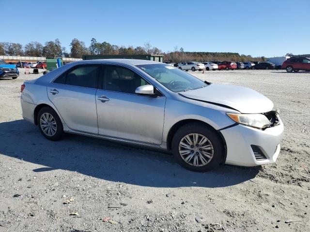 Toyota Camry L Image 6