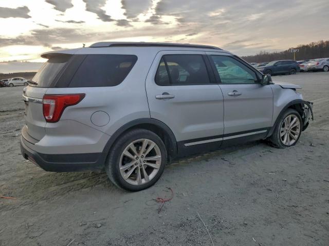 Ford Explorer Xlt Image 5