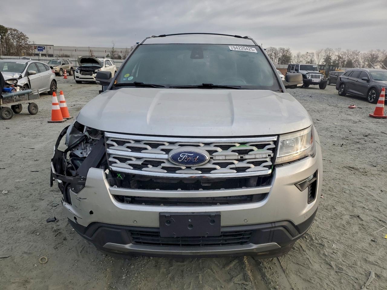 Ford Explorer Xlt Image 6