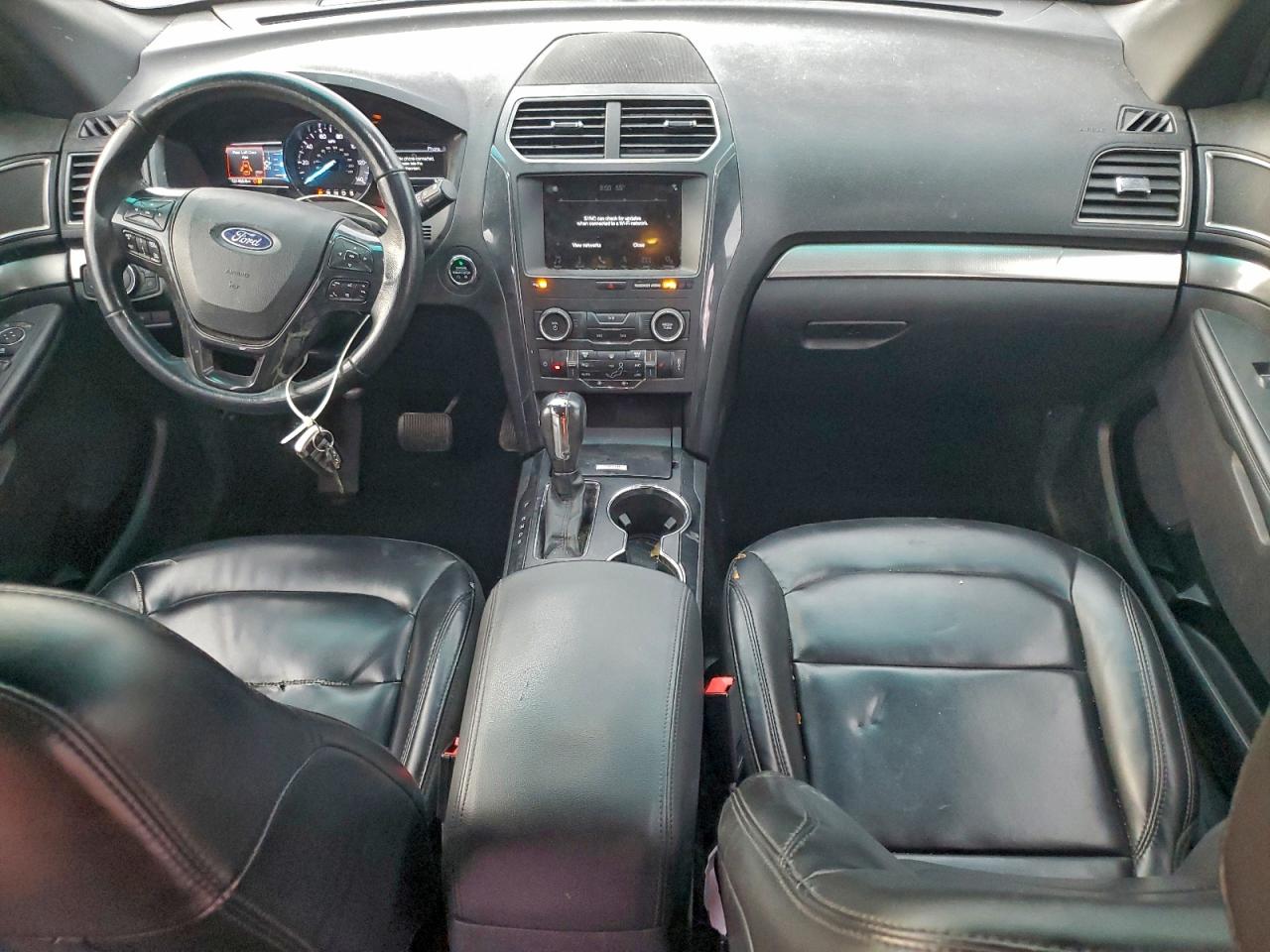 Ford Explorer Xlt Image 9