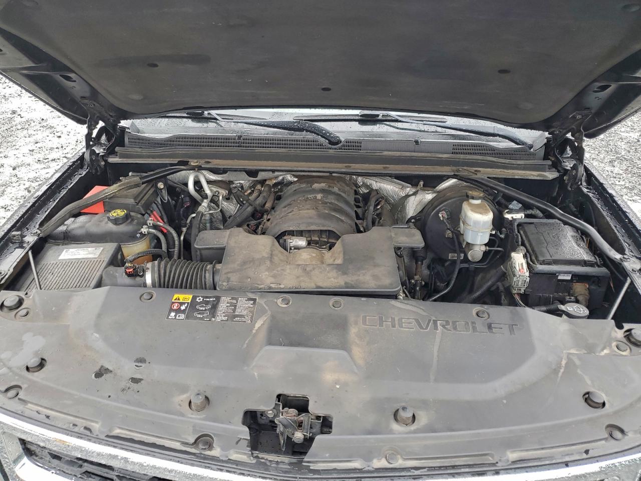 Chevrolet Suburban C1500 Lt Image 8