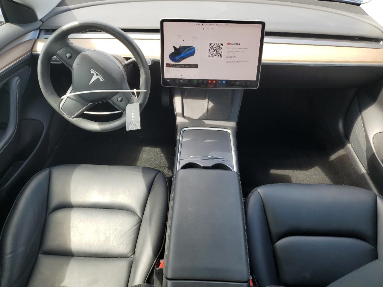 Tesla Model 3 Image 5