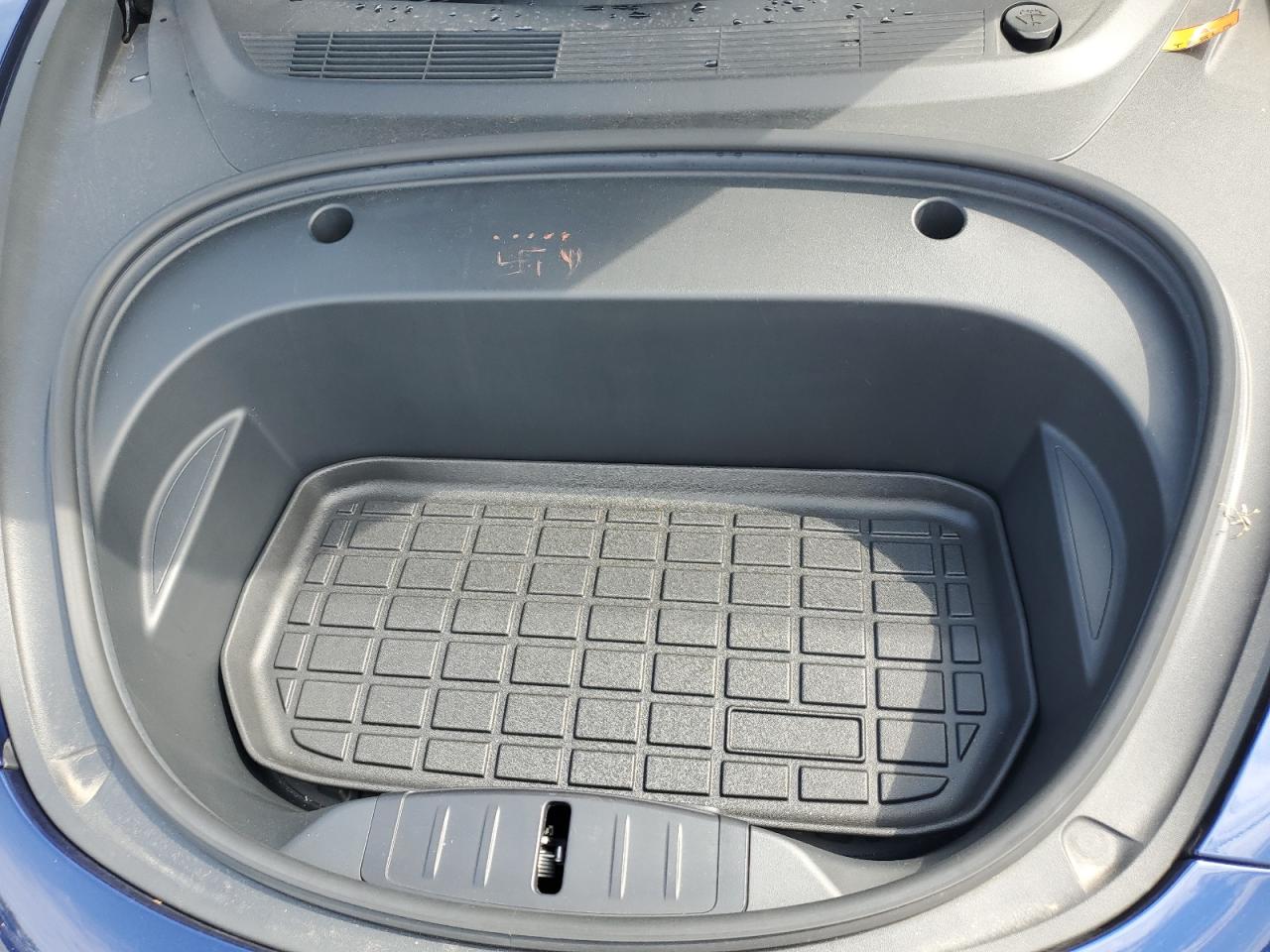 Tesla Model 3 Image 2