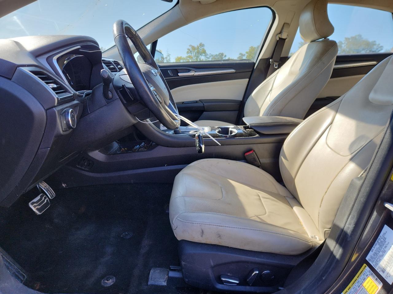 Ford Fusion Titanium Image 6